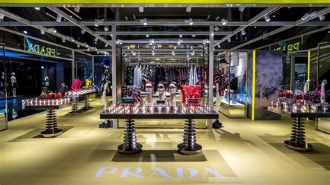 progetto prada per l'ambiente lavoro|Prada presenta il suo progetto per una moda «responsabile», dall .